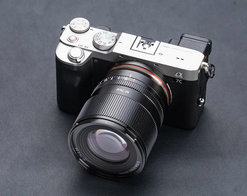 TTArtisans 75mm F2 フルフレーム オートフォーカス E/Z レンズが 9 月 20 日に発売