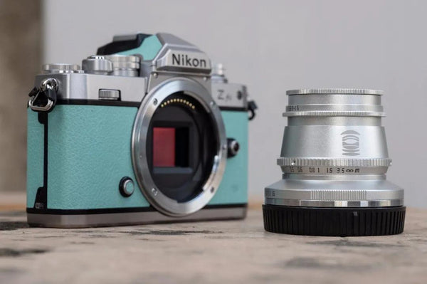 Nikon Zfcに標準レンズを装備しましょう。TTArtisan APS-C 35mm F1.4を試した感想
