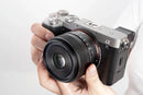 TTArtisan AF 17mm f/1.8 エアレンズ – APS-C用広角オートフォーカス単焦点レンズ